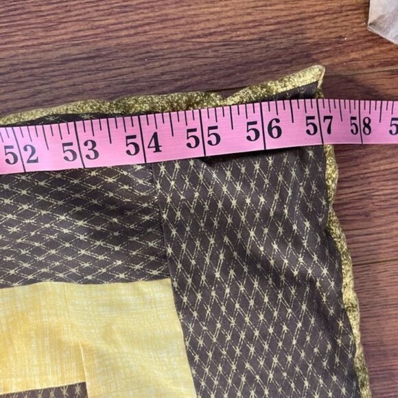 Small homemade quilt - Picture 8 of 9